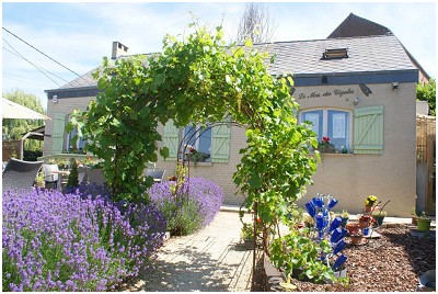 Le Mas des Cigales Restaurant à Floriffoux