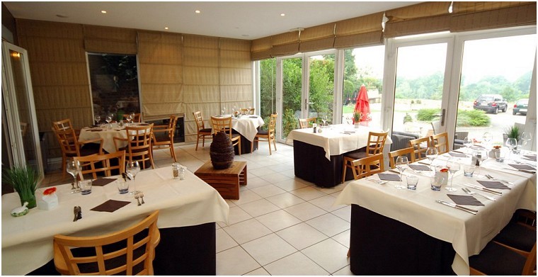 La Fourchette à Droite Restaurant à Balâtre