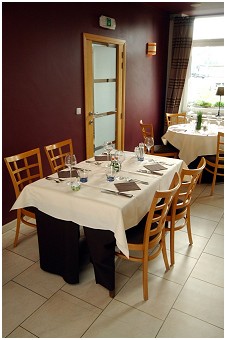 La Fourchette à Droite Restaurant à Balâtre