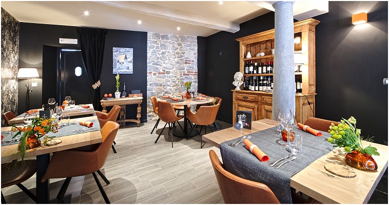 Le Saint-Hadelin Restaurant - Hôtel in Celles (Province de Namur)