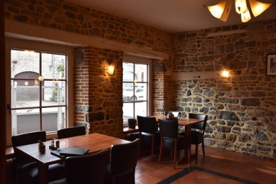 Les 4 Voyes Restaurant -  Brasserie in Olloy