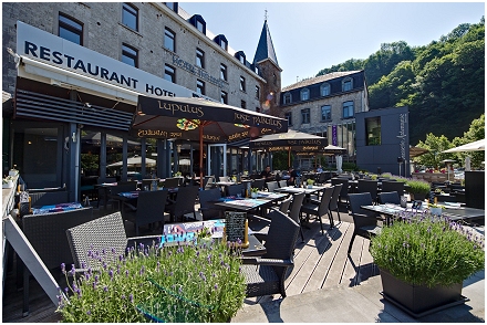 The River Restaurant - Burger - Hôtel à Durbuy