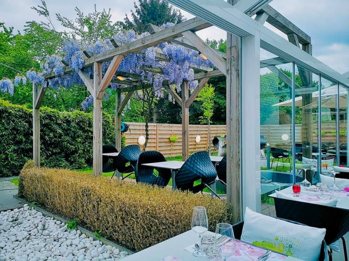 Shangri-La Restaurant in Haccourt