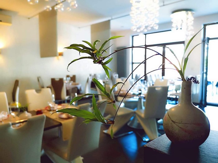 Shangri-La Restaurant in Haccourt