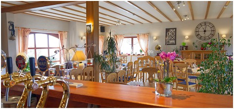 La Villa des Fleurs Restaurant - Brasserie in Nadrin