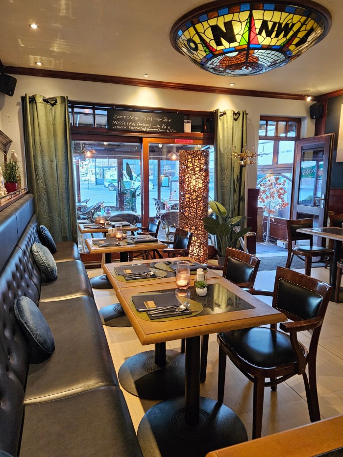 L'Un et L'Autre Aan Zee Restaurant in Oostende